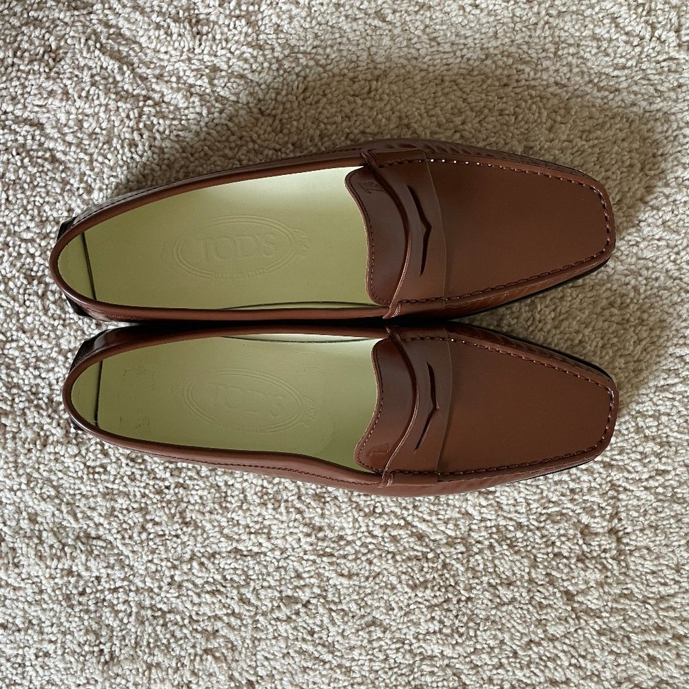 Tod's Women's Loafers (genuine leather) - size 37 1/2